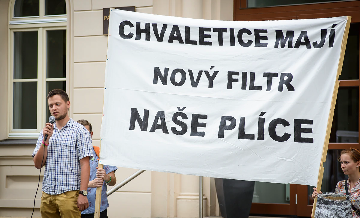 2016_07_19_demo_chvaletice_zewlakk-8801