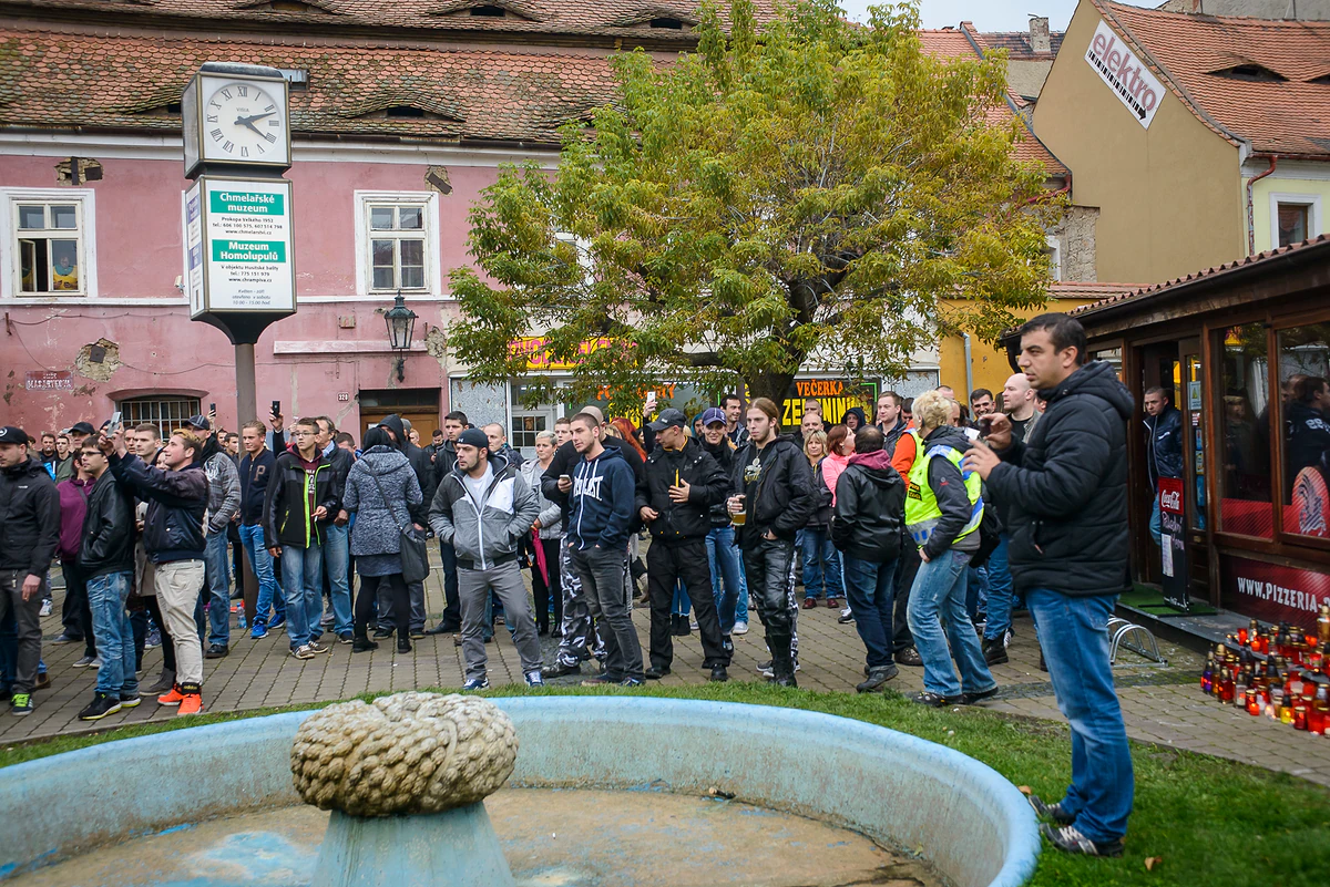 2016_10_27_zatec_romove_jsou_lide_zewlakk_-7644