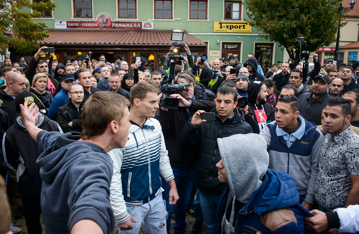2016_10_27_zatec_romove_jsou_lide_zewlakk_-7660
