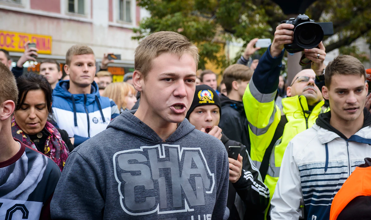 2016_10_27_zatec_romove_jsou_lide_zewlakk_-7675