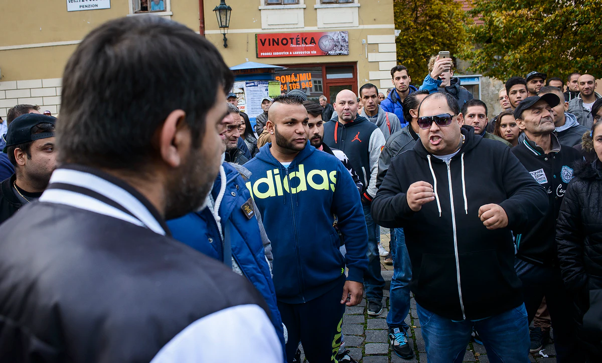 2016_10_27_zatec_romove_jsou_lide_zewlakk_-7879
