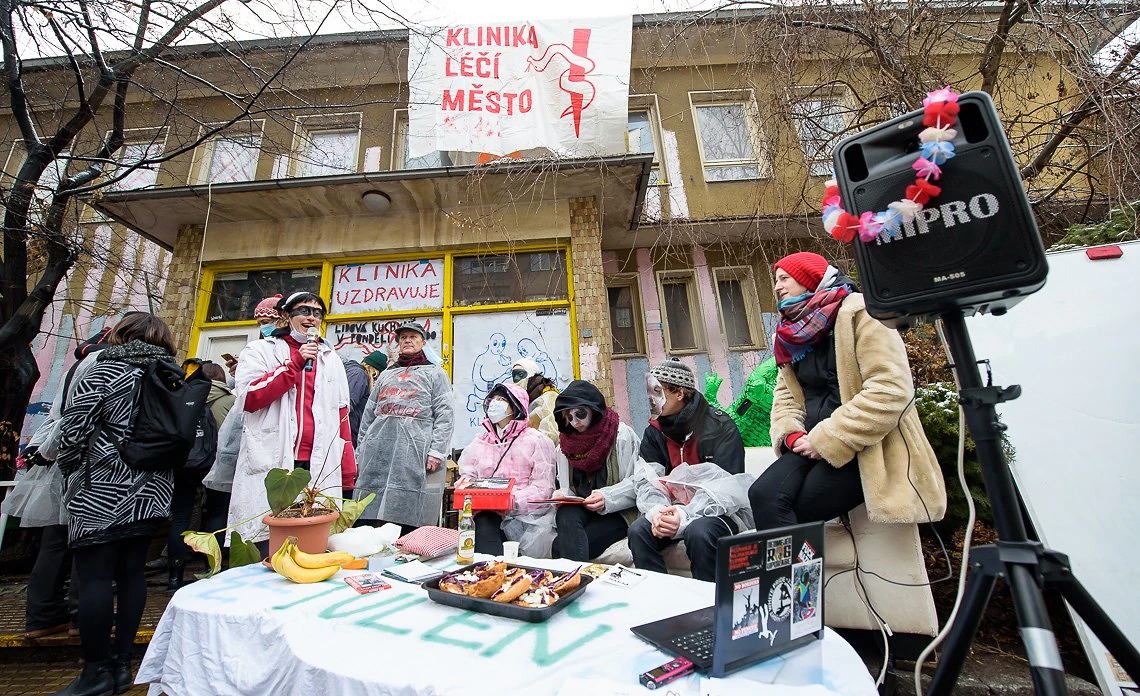 2019 01 10 klinika pokus o vyklizeni 1140px zewlakk 8256