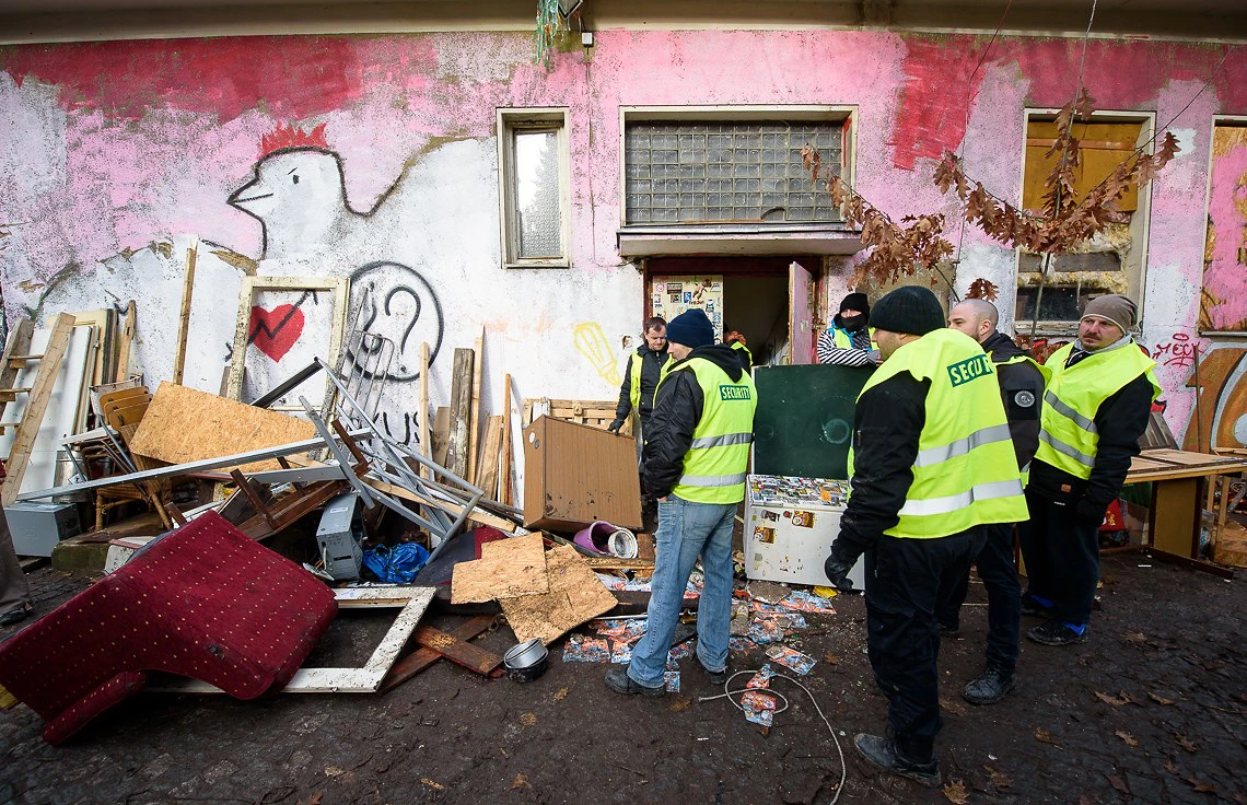 2019 01 10 klinika pokus o vyklizeni 1140px zewlakk 8921