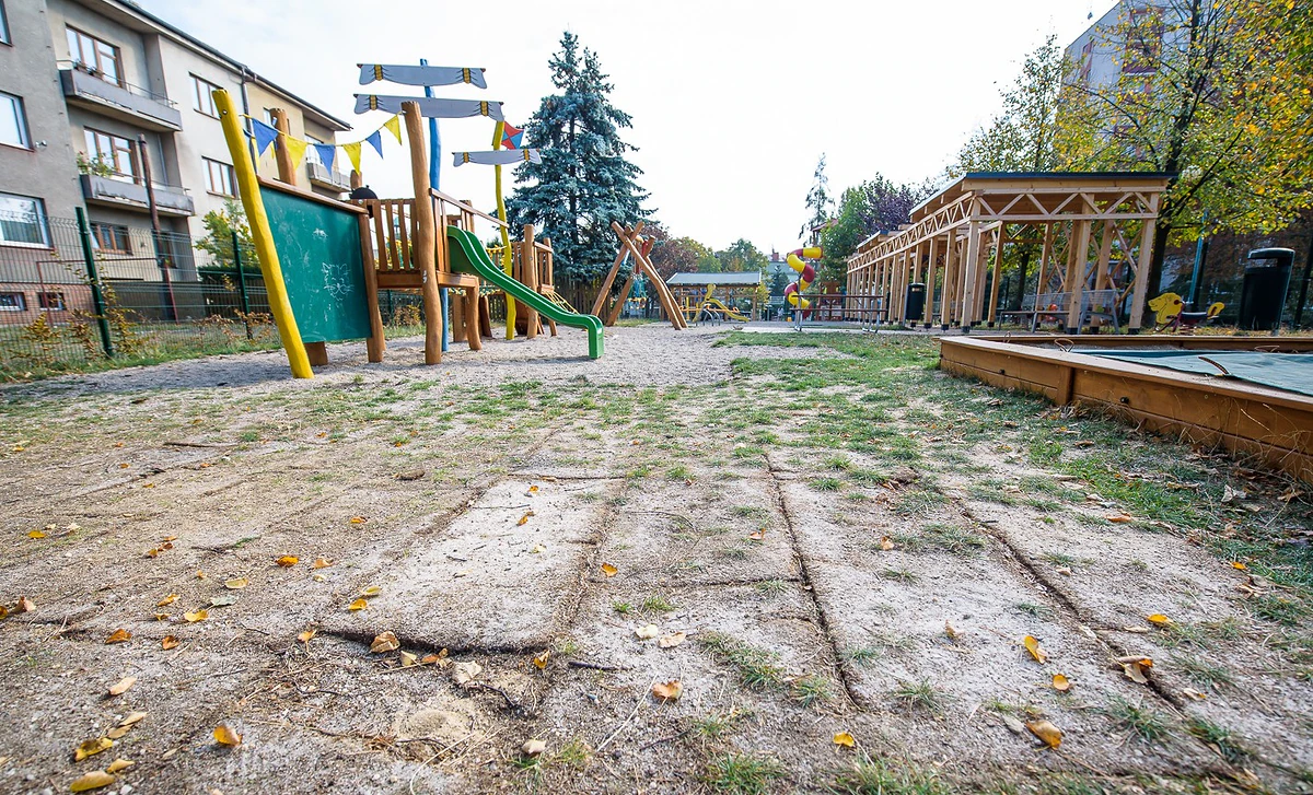 Když lidé nemohou ani ven: města v čase klimatické krize 4 smutny park zewlakk