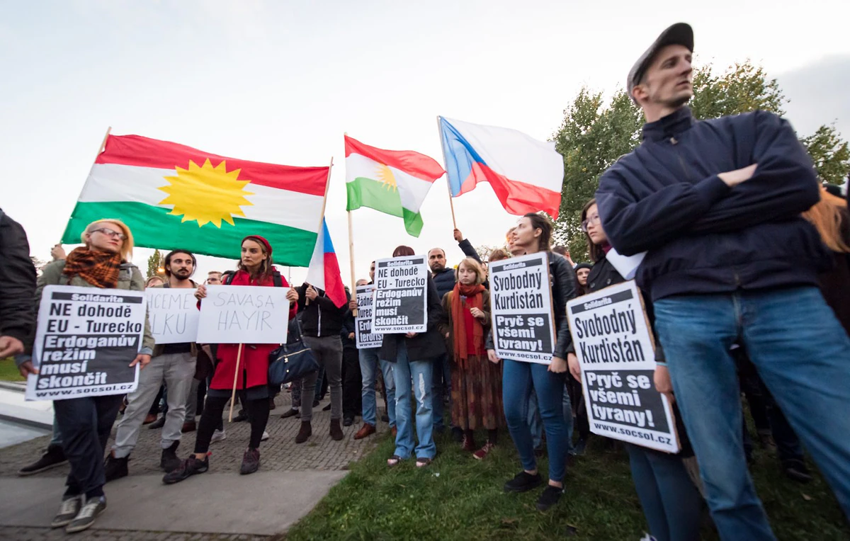 2019 10 16 demo rojava 1920 zewlakk 7638