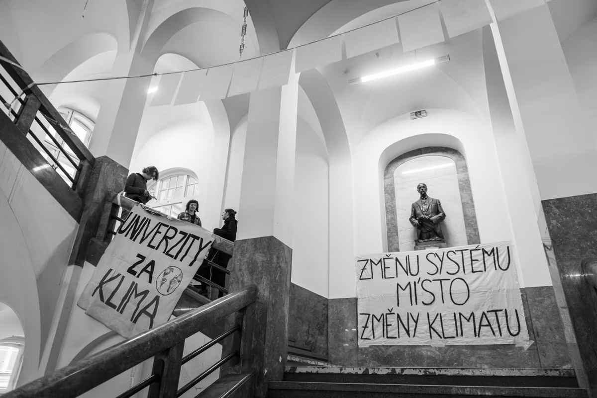 2019 11 12 okupacni stavka 1920 zewlakk 5516