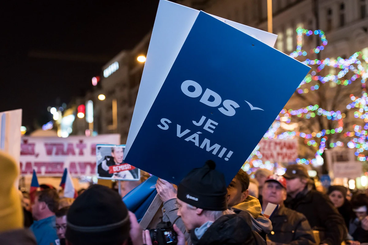 2019 12 10 milion chvilek 2400px zewlakk 2794