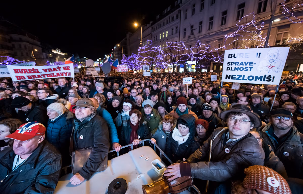 2019 12 10 milion chvilek 2400px zewlakk 2909