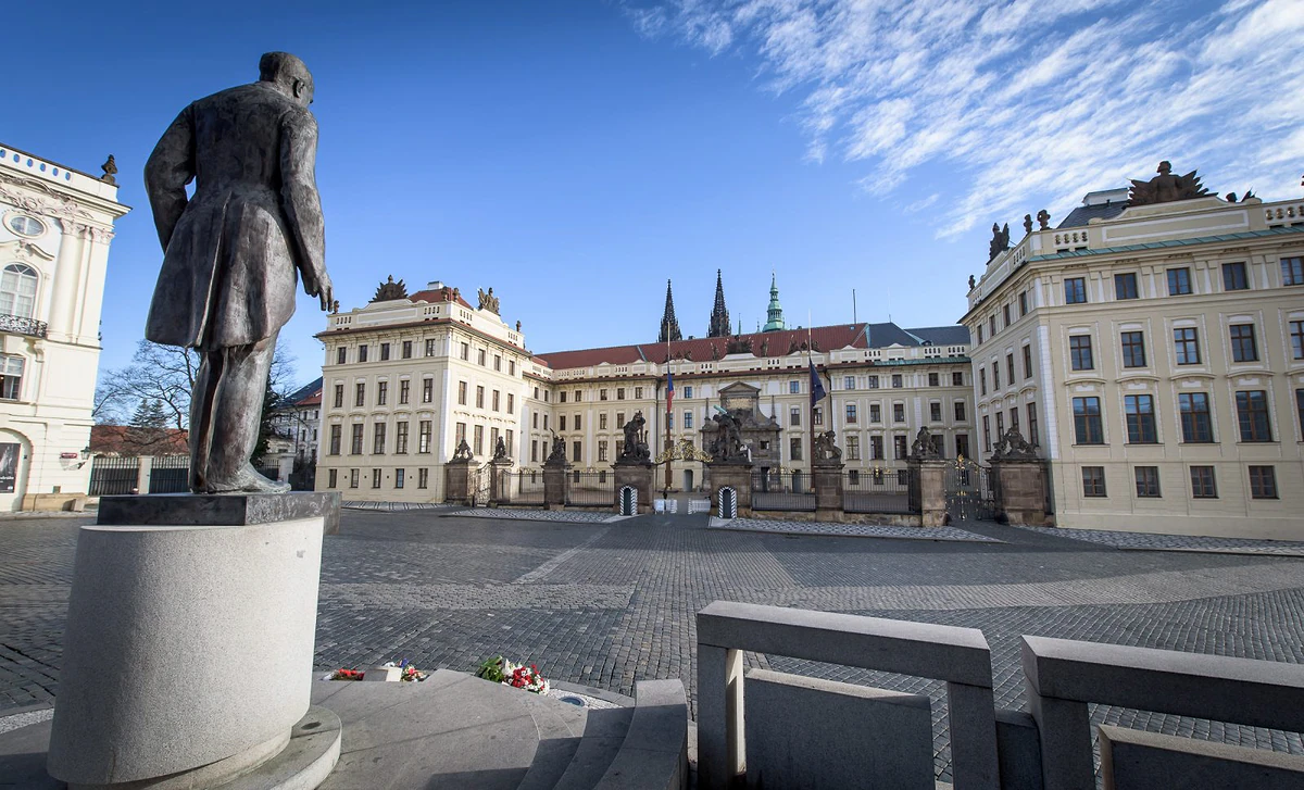2020 03 12 prazdna praha 2400px zewlakk 5351