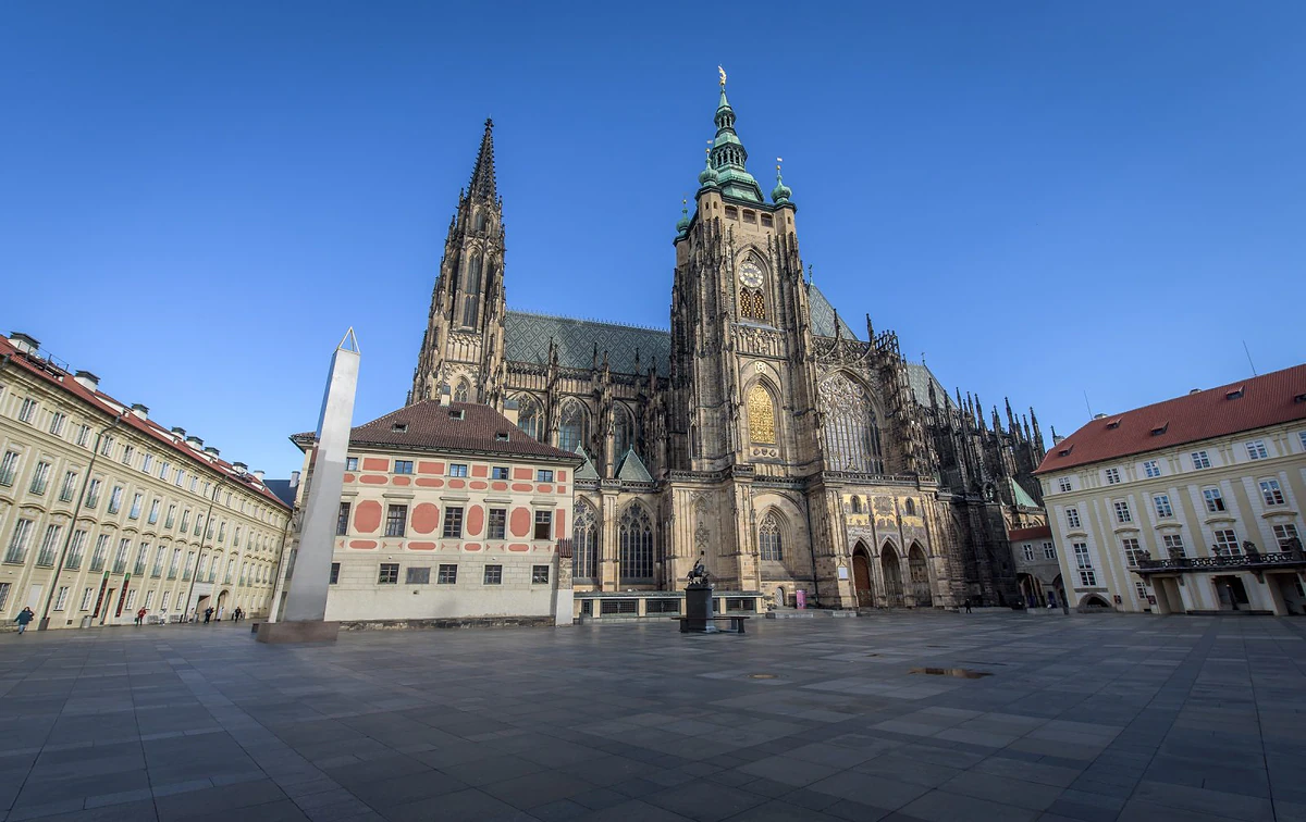 2020 03 12 prazdna praha 2400px zewlakk 5371