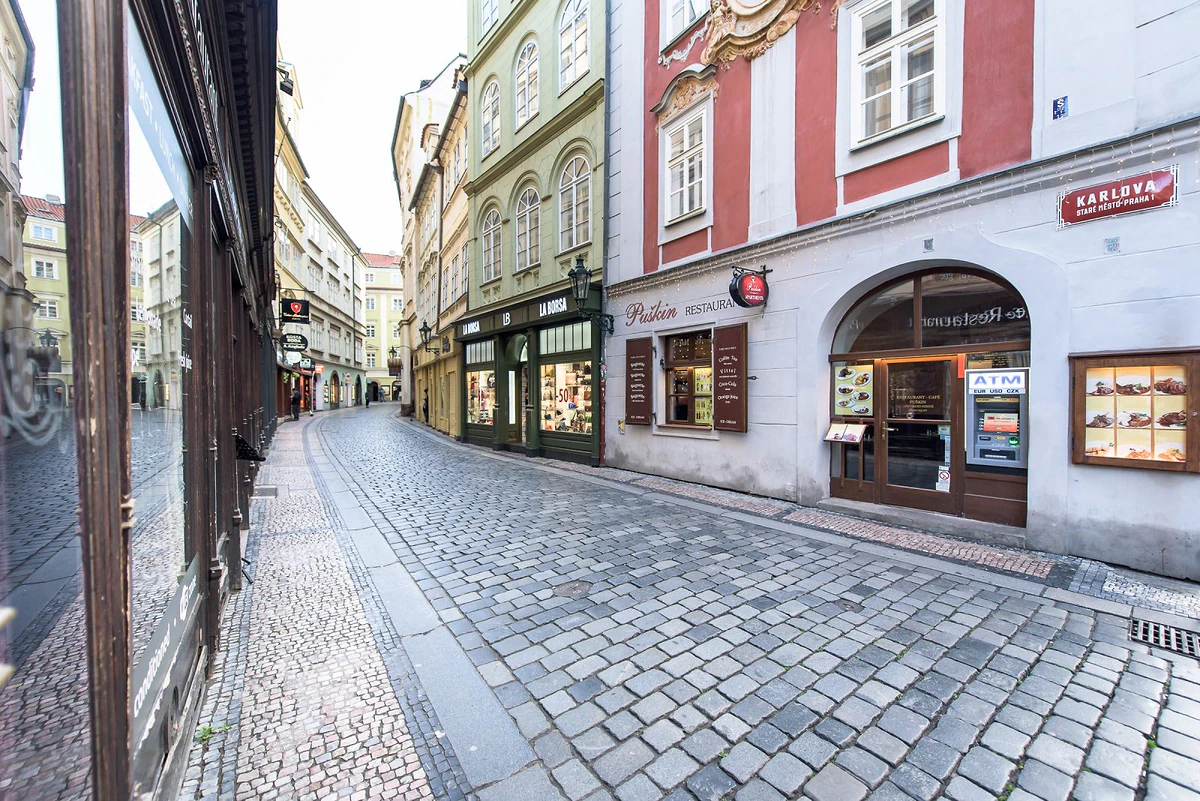 2020 03 12 prazdna praha 2400px zewlakk 5619