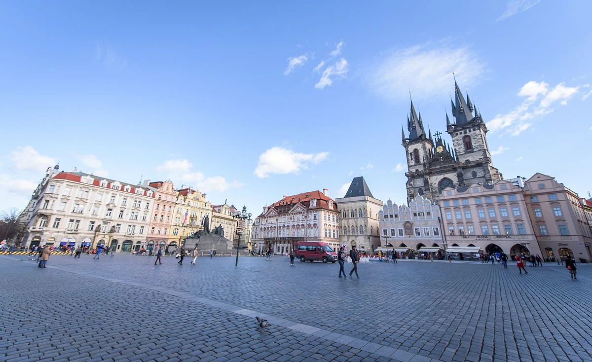 2020 03 12 prazdna praha 2400px zewlakk 5630