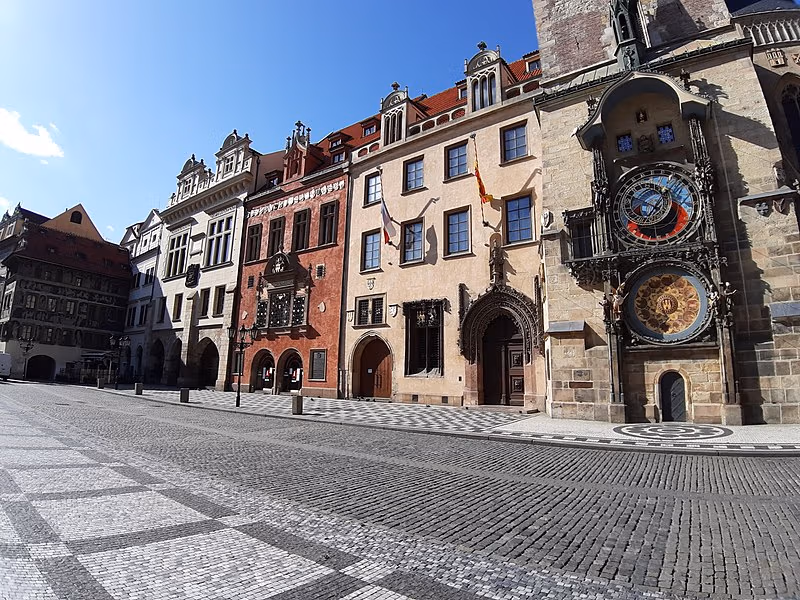 staroměstský orloj bez turistů 2020 03 23