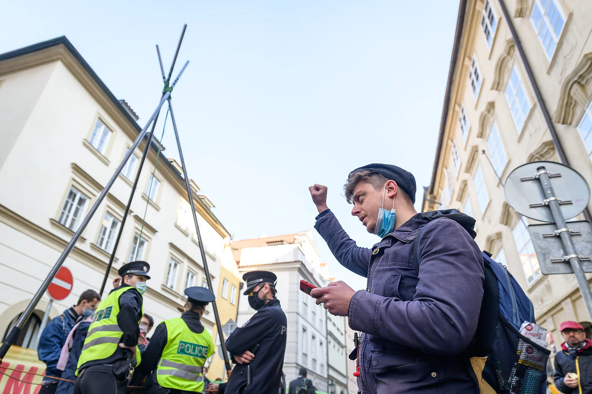 2020 10 01 XR blokada 2400px zewlakk 7408