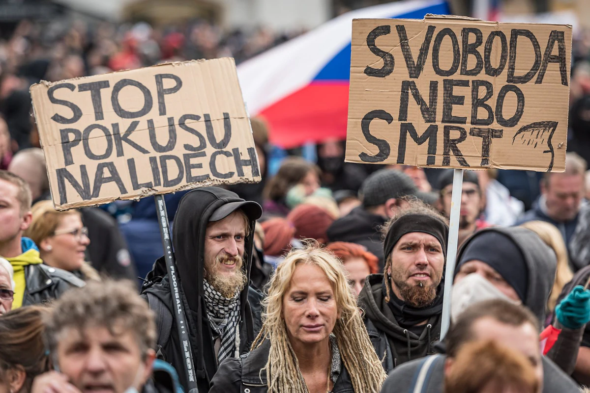 2020 10 18 staromak hooligans 2400px zewlakk 2070