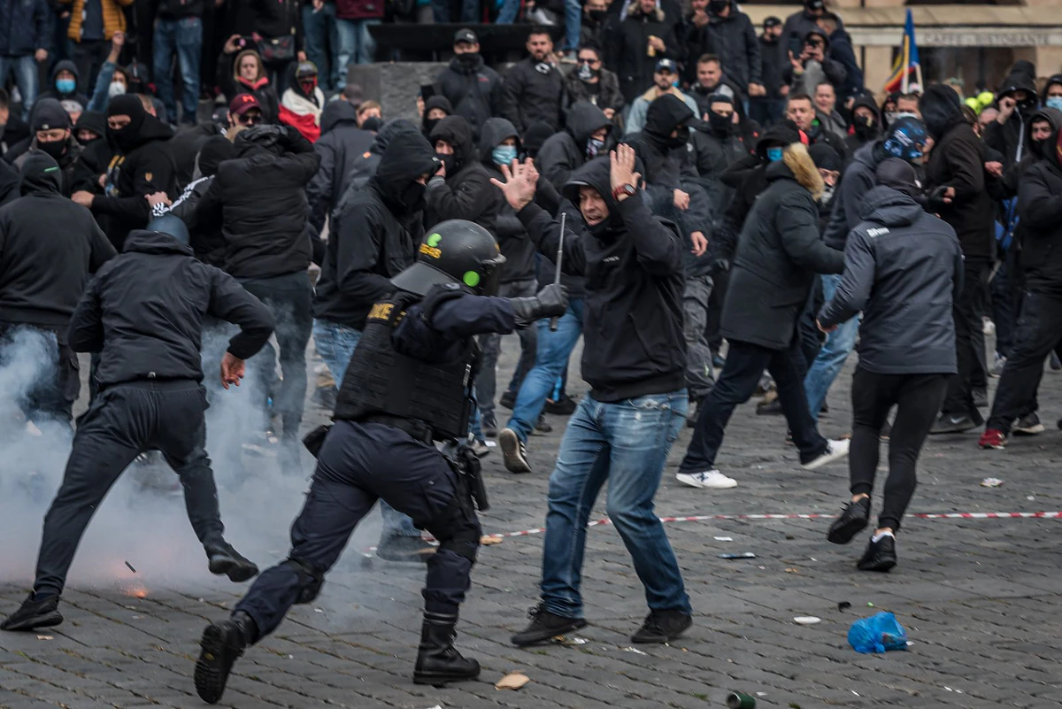 2020 10 18 staromak hooligans 2400px zewlakk 2431