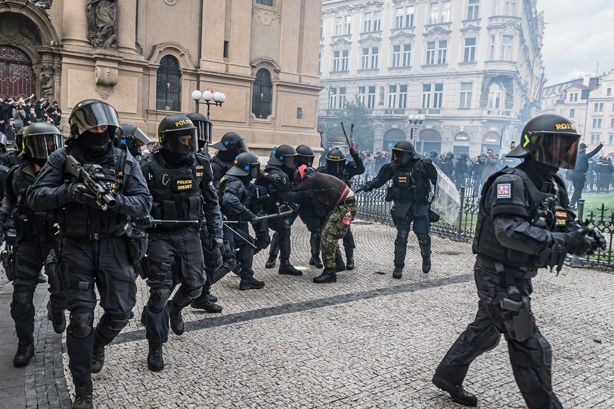 2020 10 18 staromak hooligans 2400px zewlakk 4132