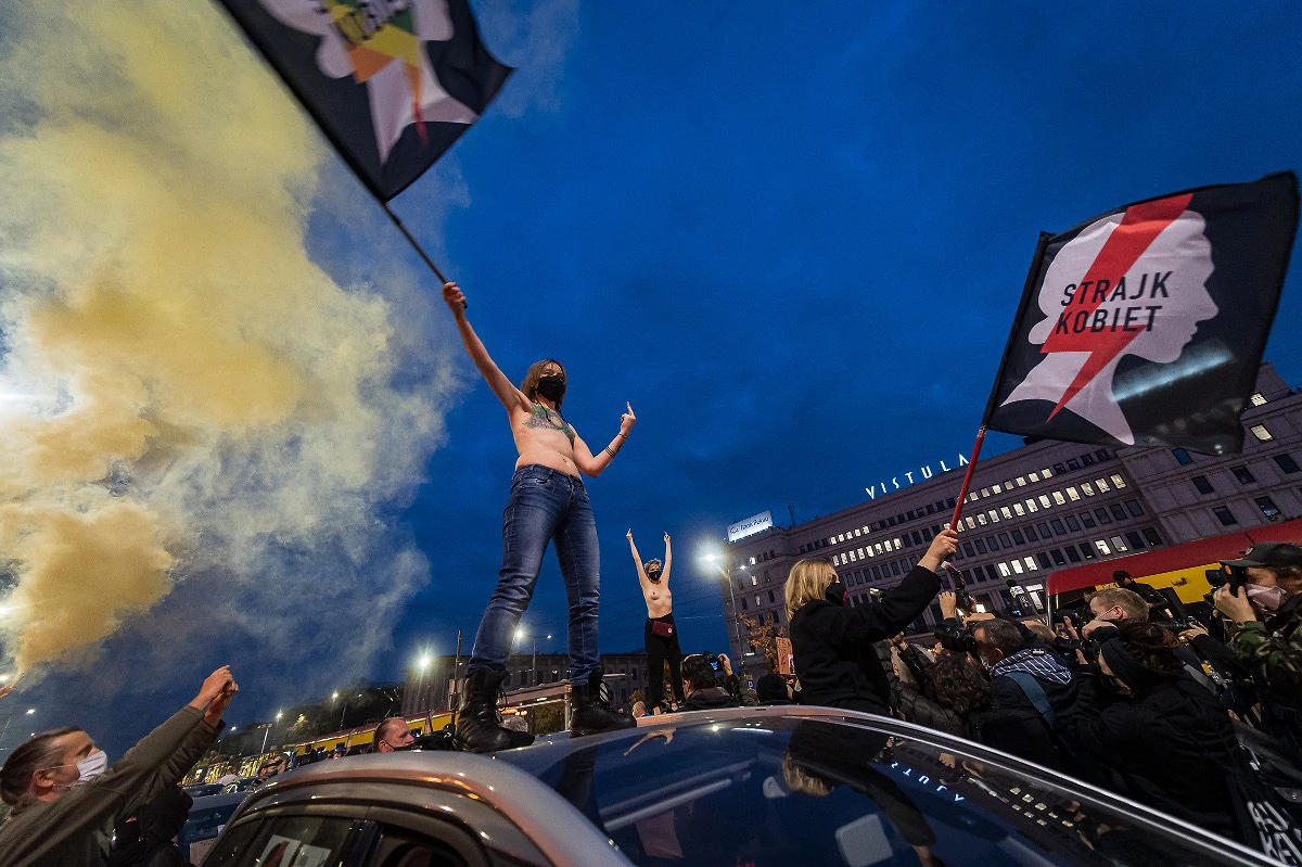 202 10 26 varsava PiS 2400px zewlakk 5184