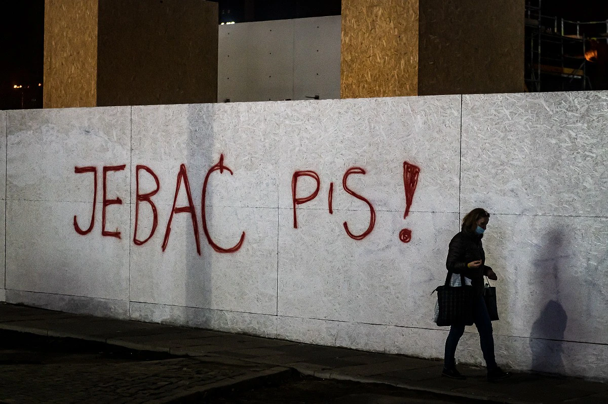 202 10 26 varsava PiS 2400px zewlakk 6150