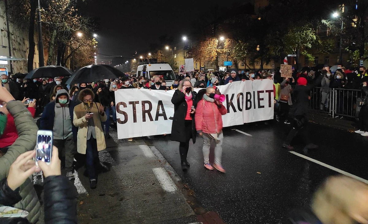Slovenský status quo a polské peklo. V sousedních zemích padla rozhodnutí o interrupcích 2 sp4