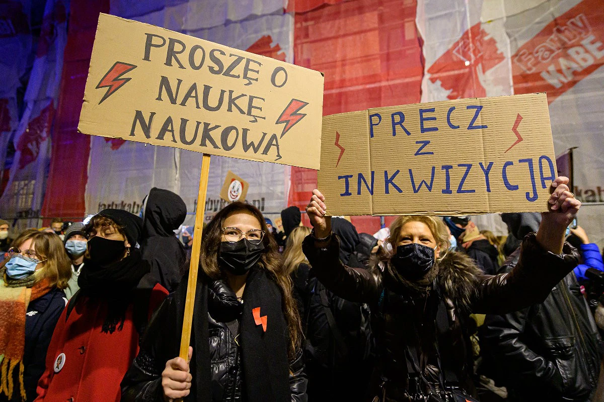 2020 11 09 varsava strajk kobiet 2400px zewlakk 9322