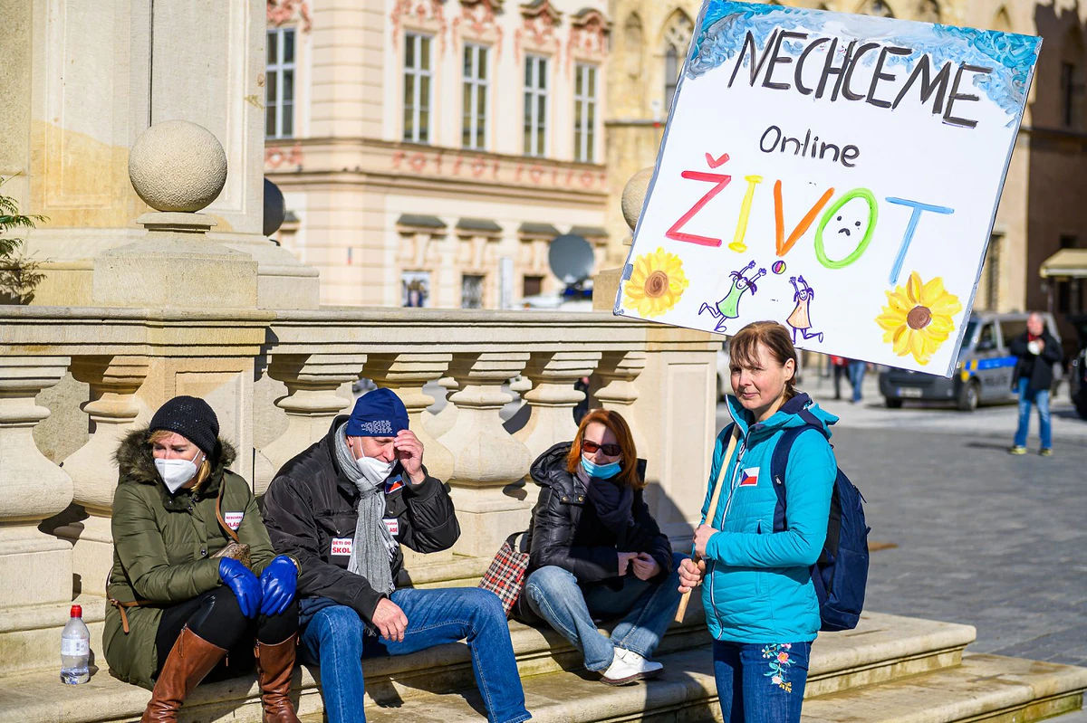 Nuda na chvíli zmizela, ale frustrace zůstává. Fotoreport z antirouškařské neděle 1 2021 03 07 chcipl pes 2400 zewlakk 8578