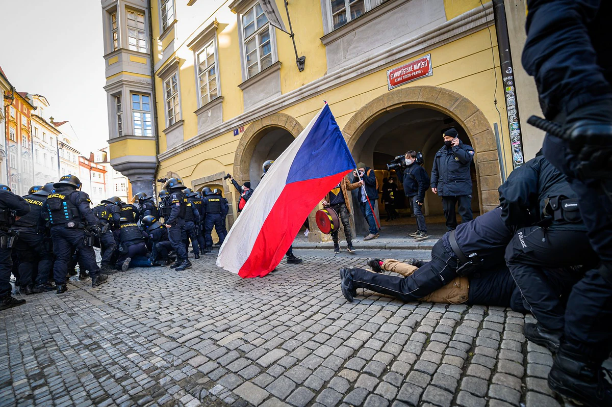 Nuda na chvíli zmizela, ale frustrace zůstává. Fotoreport z antirouškařské neděle 21 2021 03 07 chcipl pes 2400 zewlakk 8822