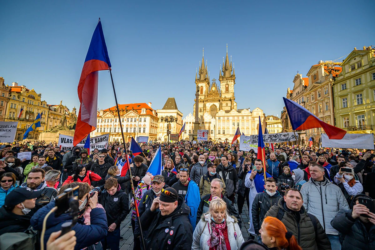 Nuda na chvíli zmizela, ale frustrace zůstává. Fotoreport z antirouškařské neděle 7 2021 03 07 chcipl pes 2400 zewlakk 9365