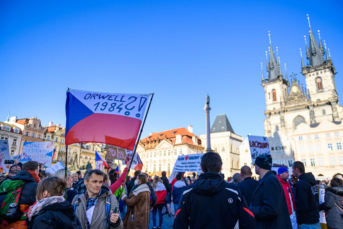 Nuda na chvíli zmizela, ale frustrace zůstává. Fotoreport z antirouškařské neděle 4 2021 03 07 chcipl pes 2400 zewlakk 9432