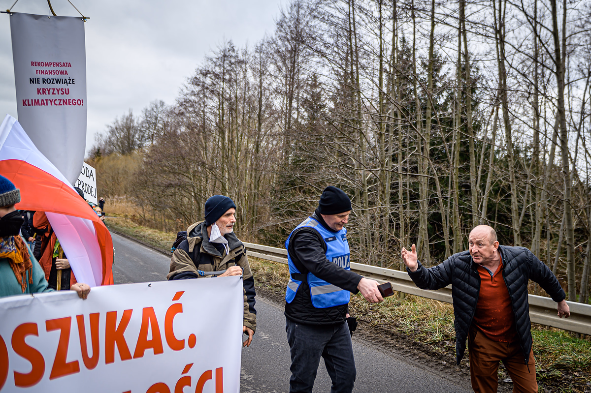 2022 01 15 demo turow 2400px 2718