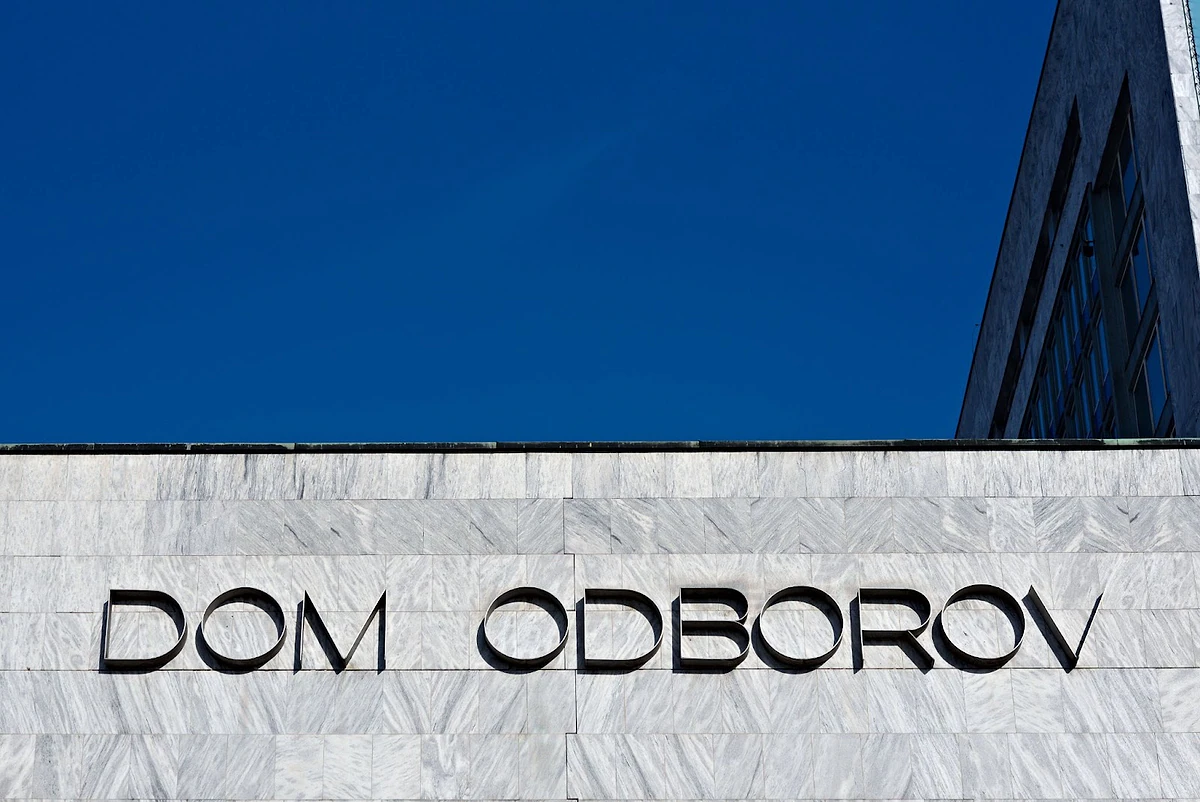 Nechat chátrat, potom zdemolovat. Osud Istropolisu ilustruje náš přístup k památkám 4 dum odborov lehotsky