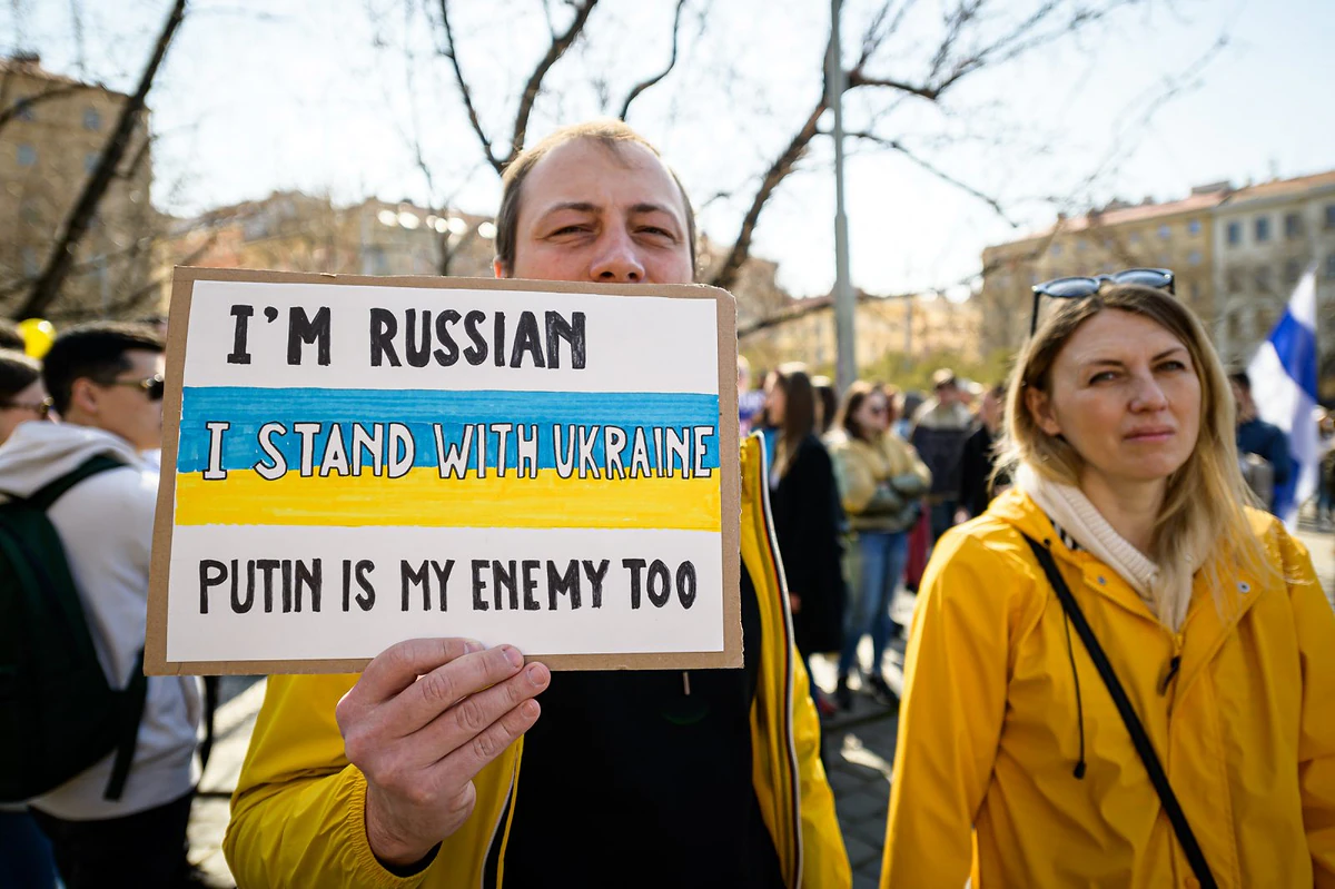 2022 03 26 rusove proti putinovi 2400px 2848