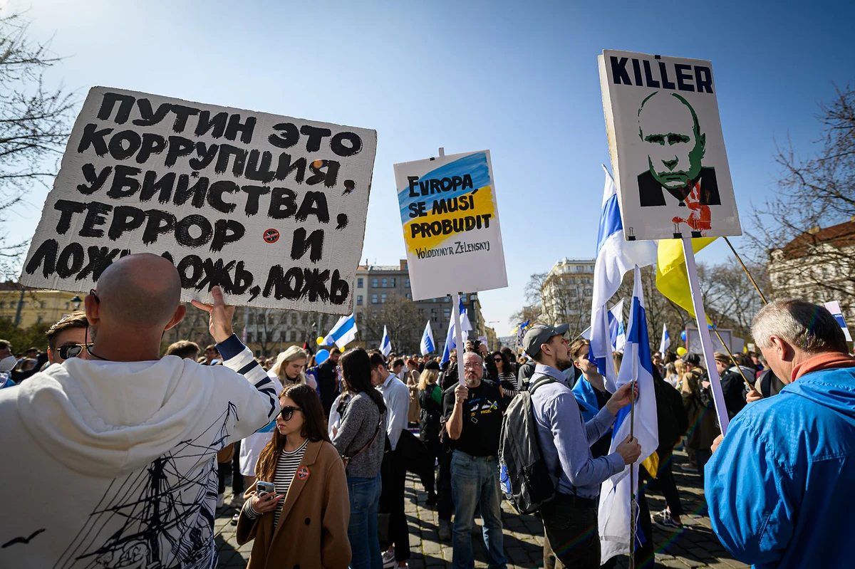 2022 03 26 rusove proti putinovi 2400px 2889
