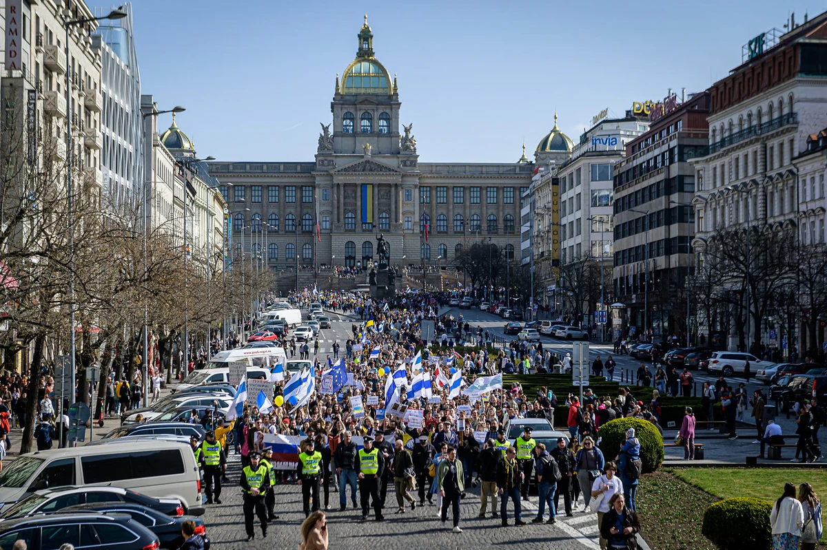 2022 03 26 rusove proti putinovi 2400px 3050