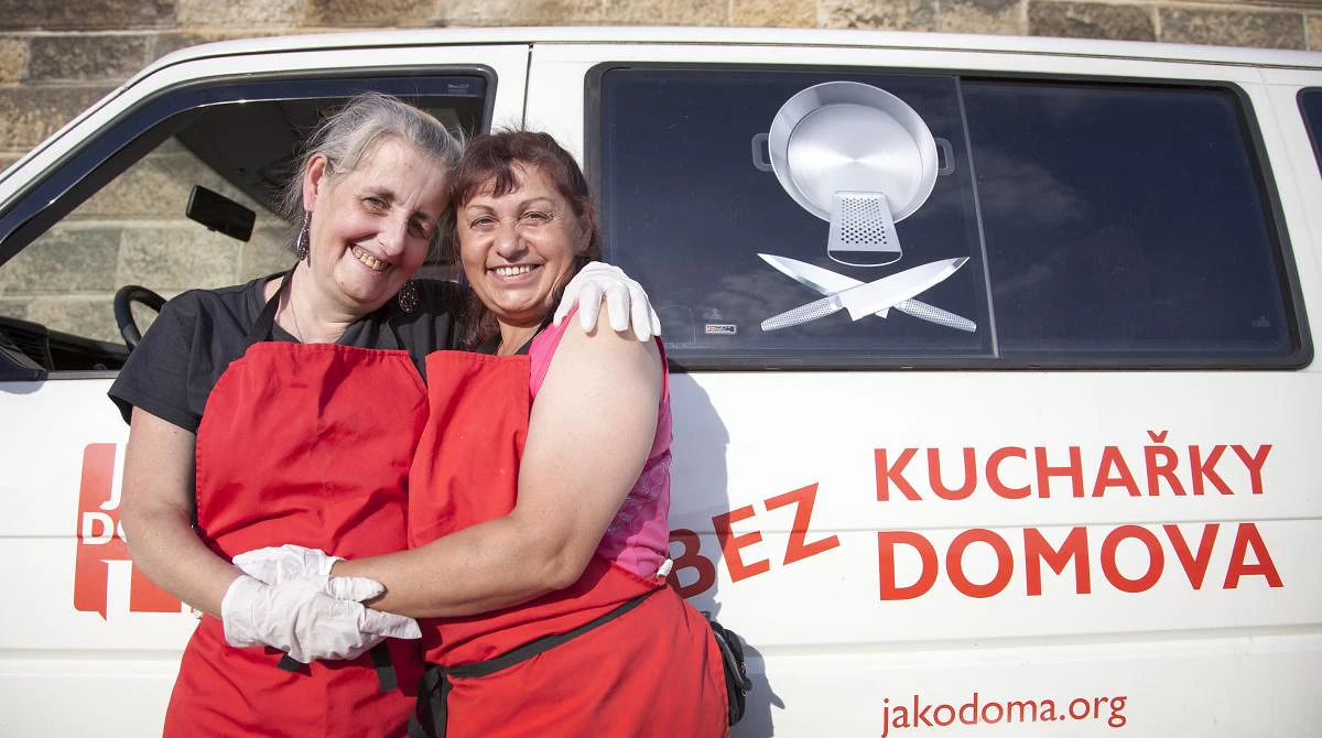 Organizace Jako doma: Ženy bez domova podporujeme, aby s námi bojovaly za svá práva a lepší svět 1 Začátky Kuchařek bez domova