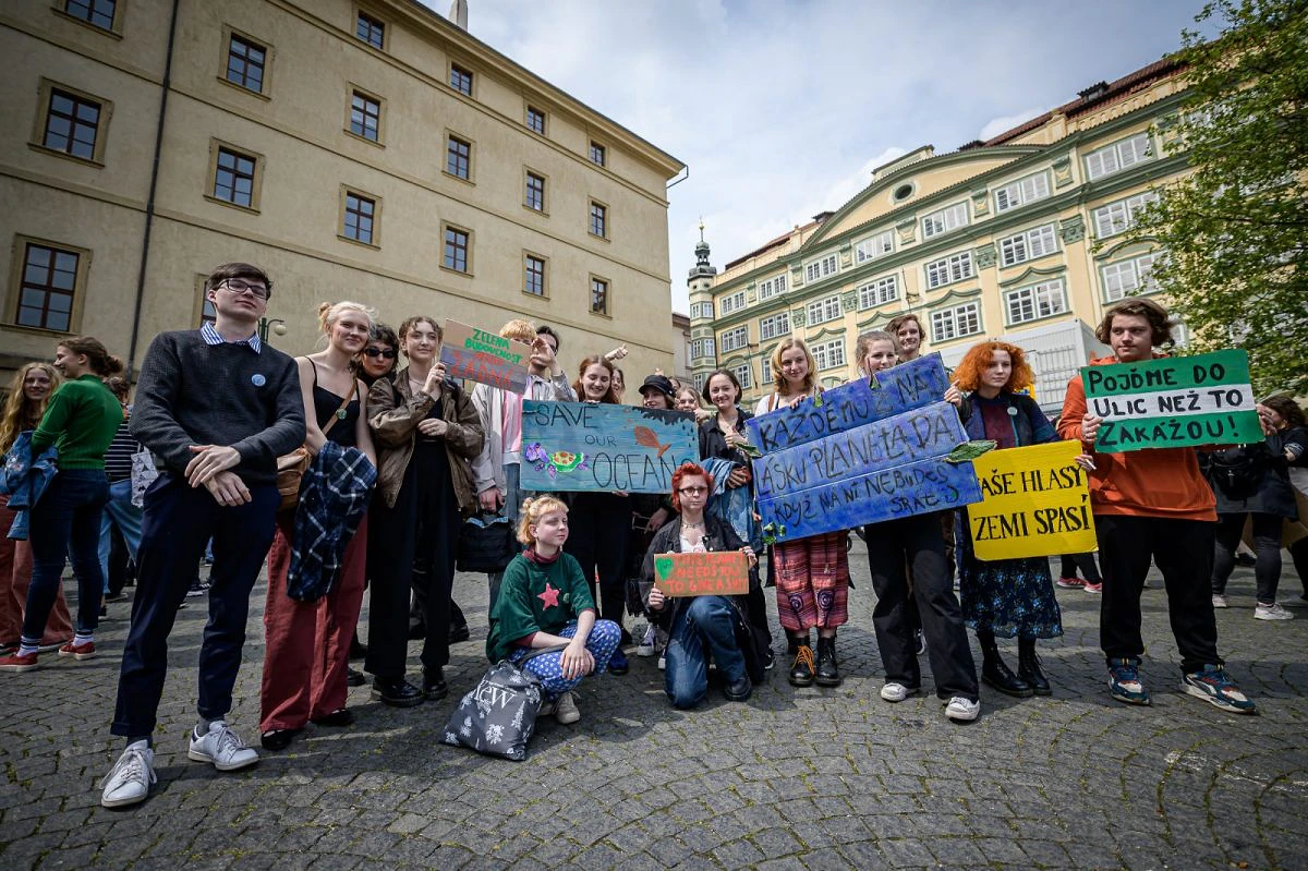 Fotoreport: Stávka za klima cílila na ruské fosilní zdroje 12 FF e1651863371322