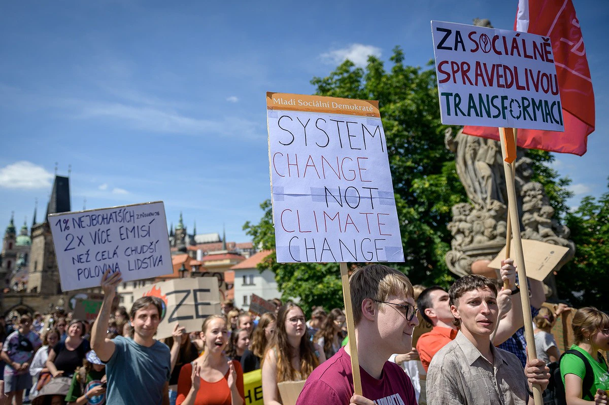 2022 06 17 FFF stavka 2400px 1916