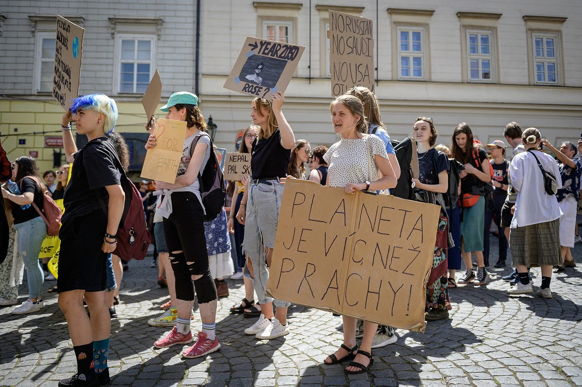 2022 06 17 FFF stavka 2400px 1971