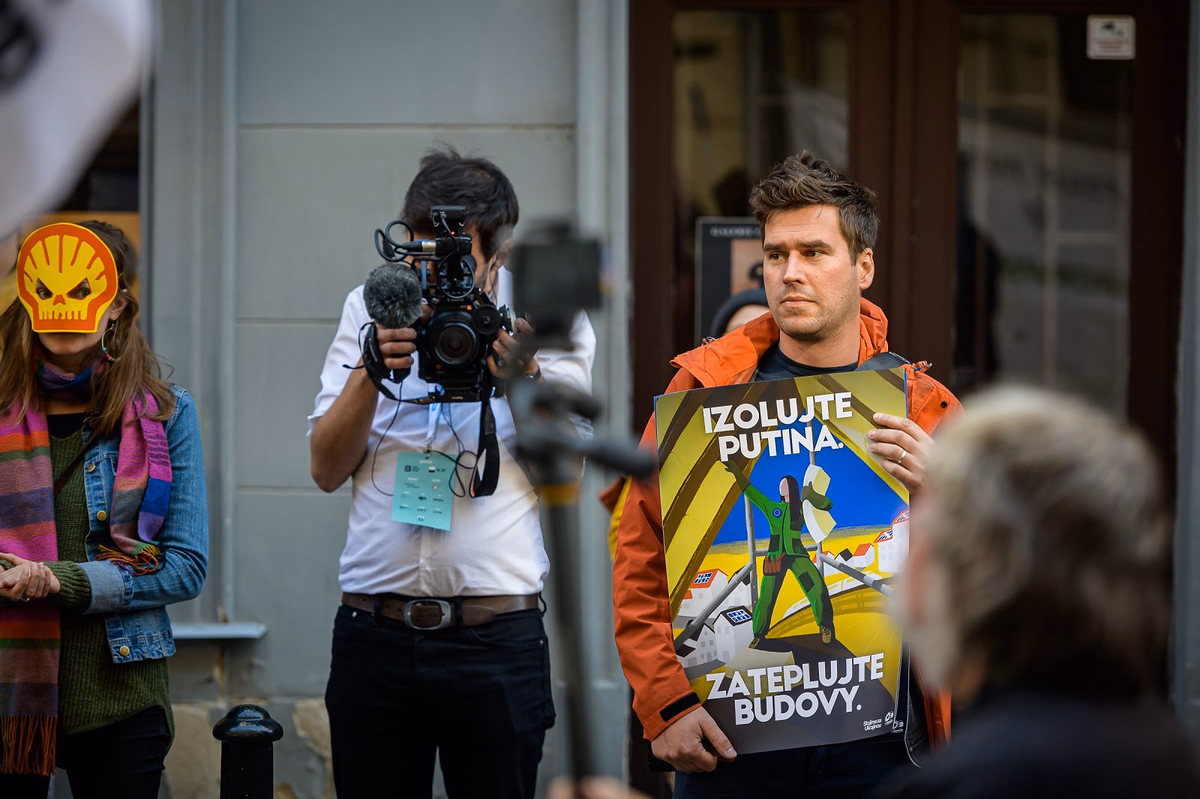 2022 09 26 greenwashing demo 2400px 1625 e1664236054293
