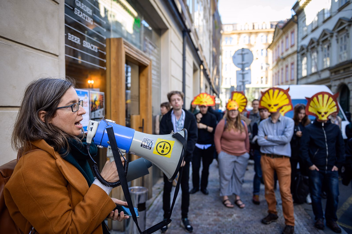 2022 09 26 greenwashing demo 2400px 1740 e1664235827797
