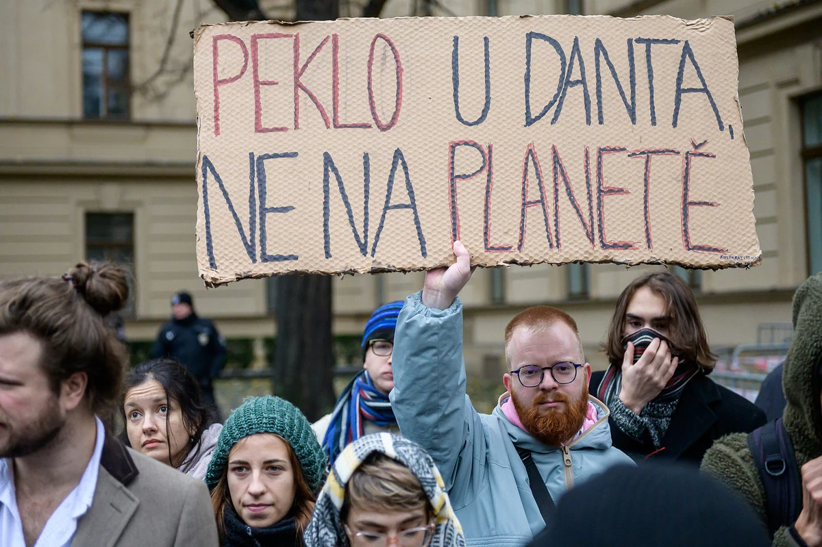 2022 11 17 stavka za klima 2400px 4376