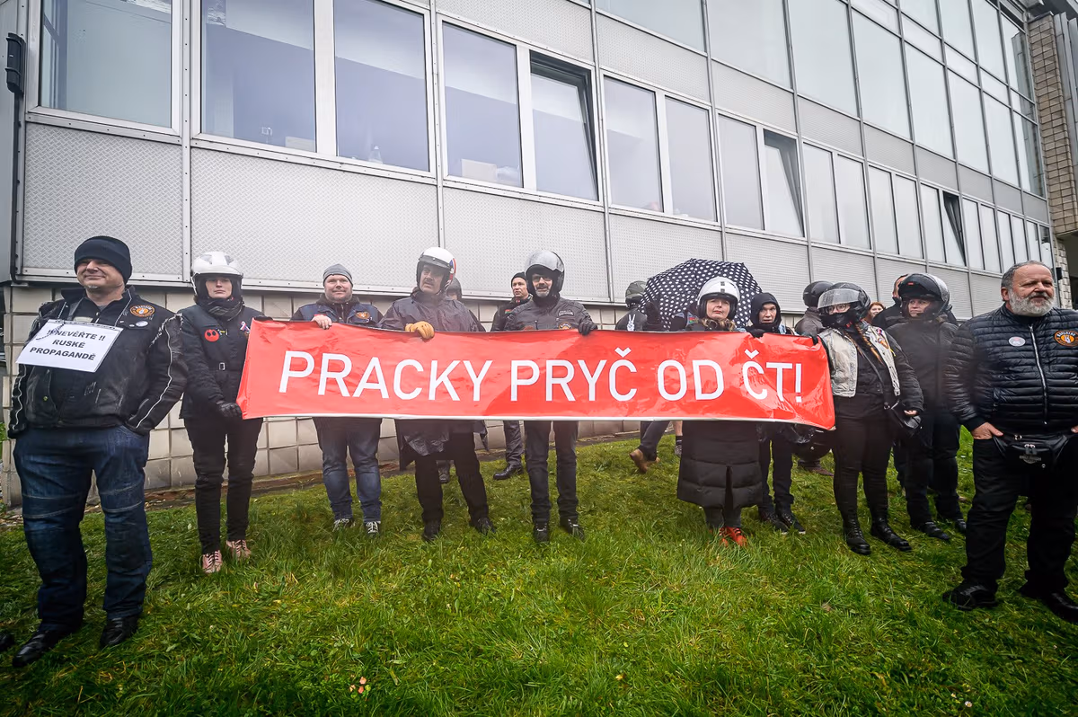 Fotoreport: Dezinfo hnutí už na energie kašle. Skončilo u nenávisti k uprchlíkům a s pár tisíci lidí 8 2022 11 17 vrabel CT 1400px 4589