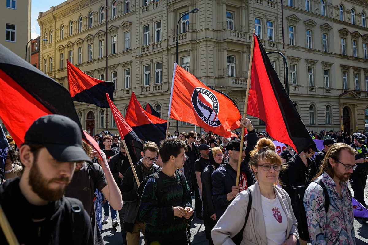 2023 05 01 anarchisticky 1 maj 2400px 8416