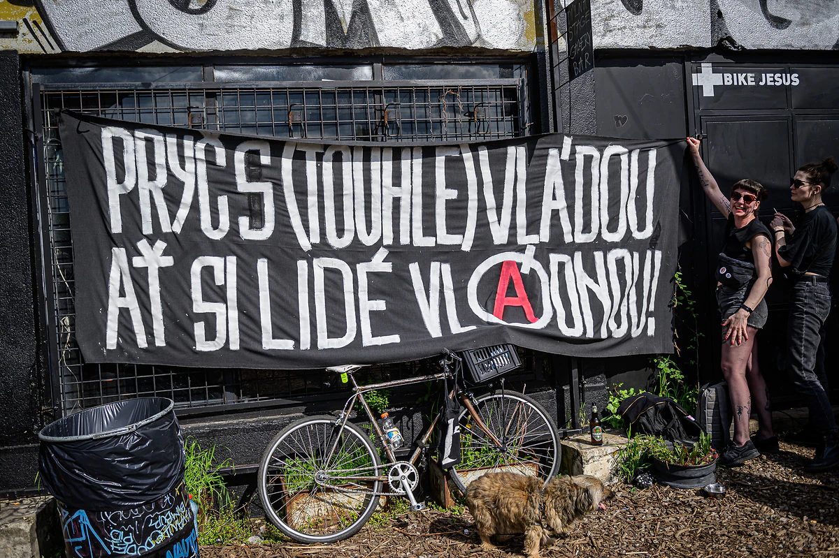 2023 05 01 anarchisticky 1 maj 2400px 8516