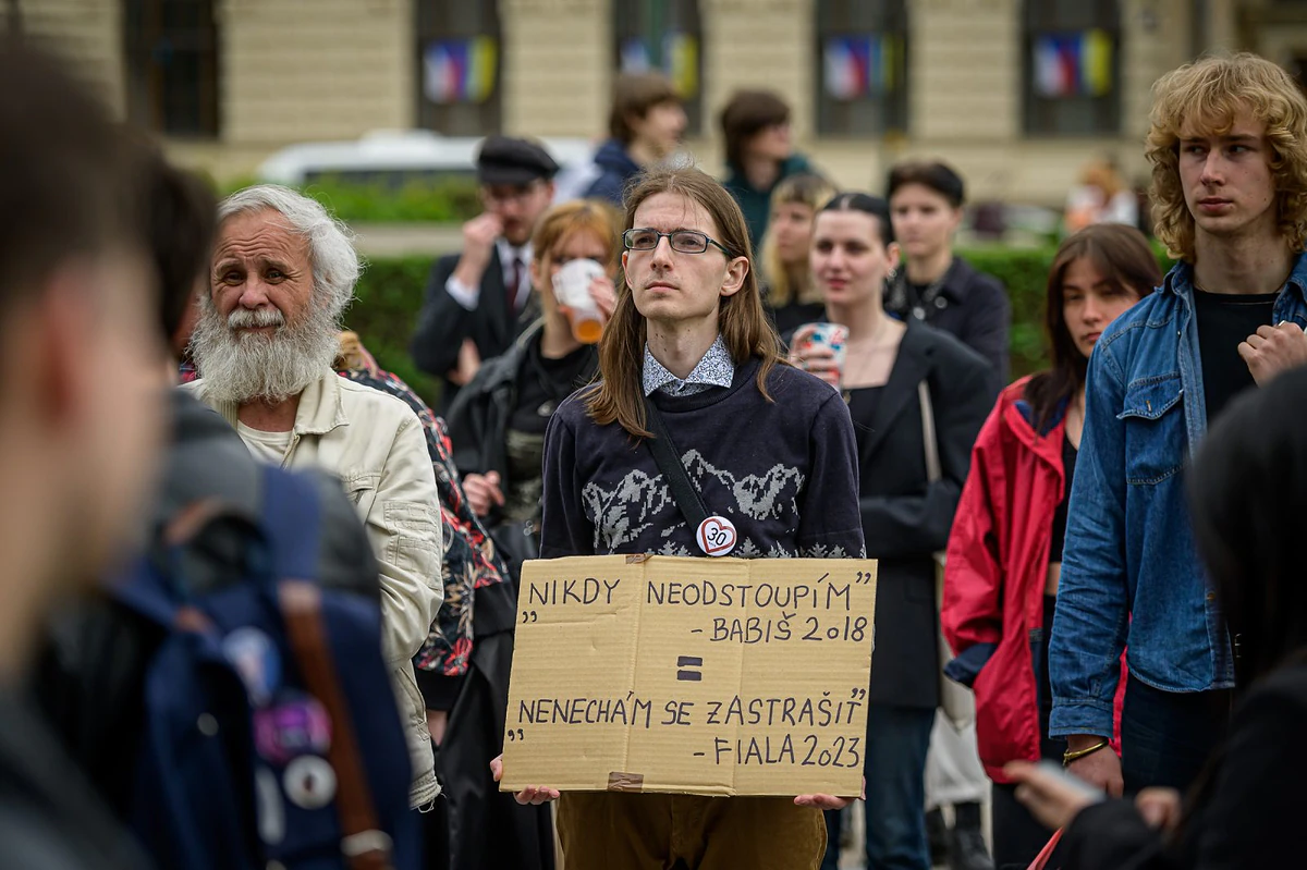 2023 05 18 budoucnost neskrtnes 2400px 9137