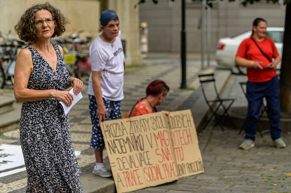 Místo aby bylo víc lidí v sociálních bytech, bude víc lidí na ulici 14 2023 07 23 Jezevky bydleni magos 2400px 7543