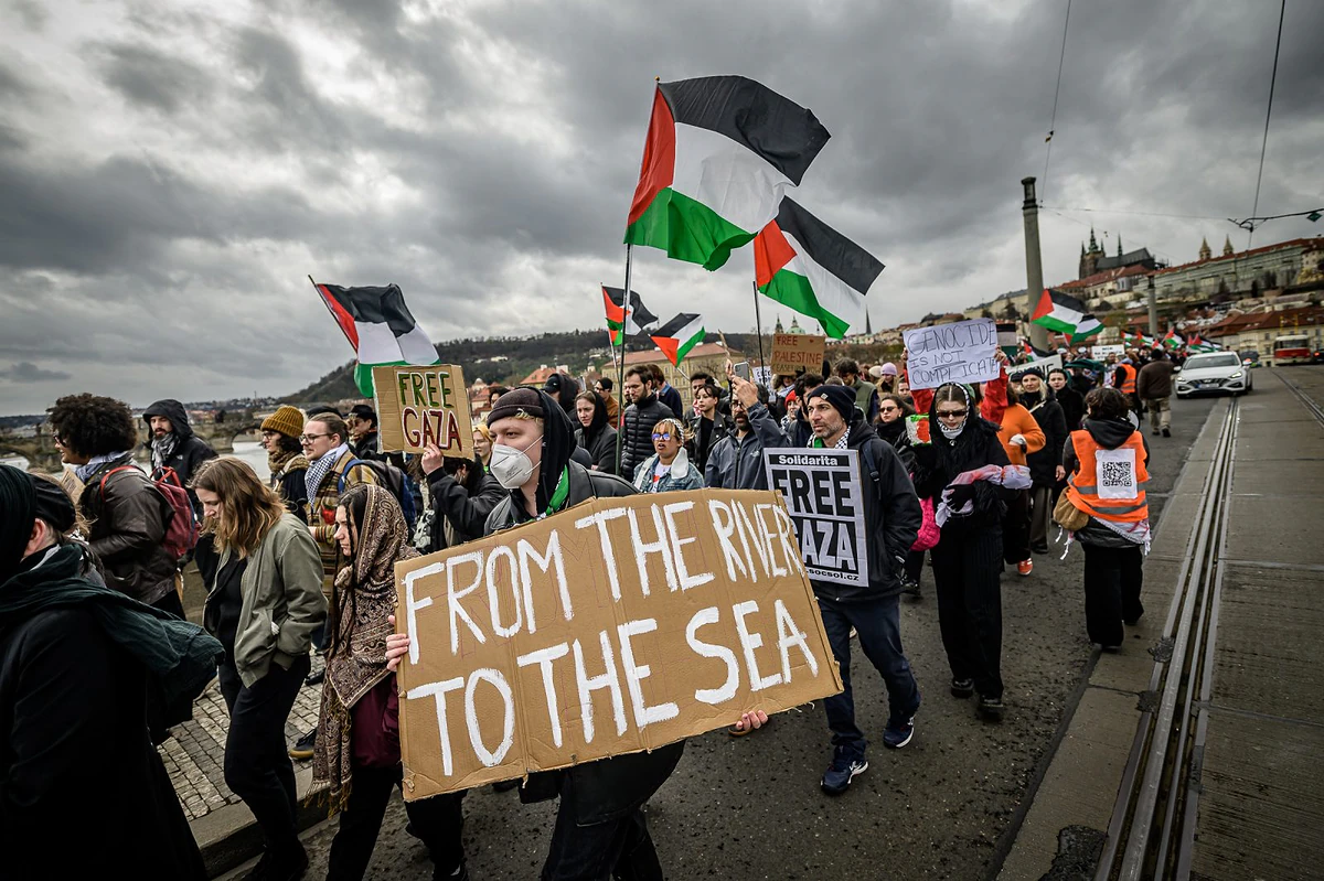 2024 03 24 demo free gaza klarov 2400px 2331