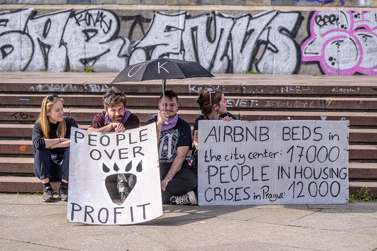 2025 04 20 jezevky fuck airbnb 2400px 2831 e1745268764144