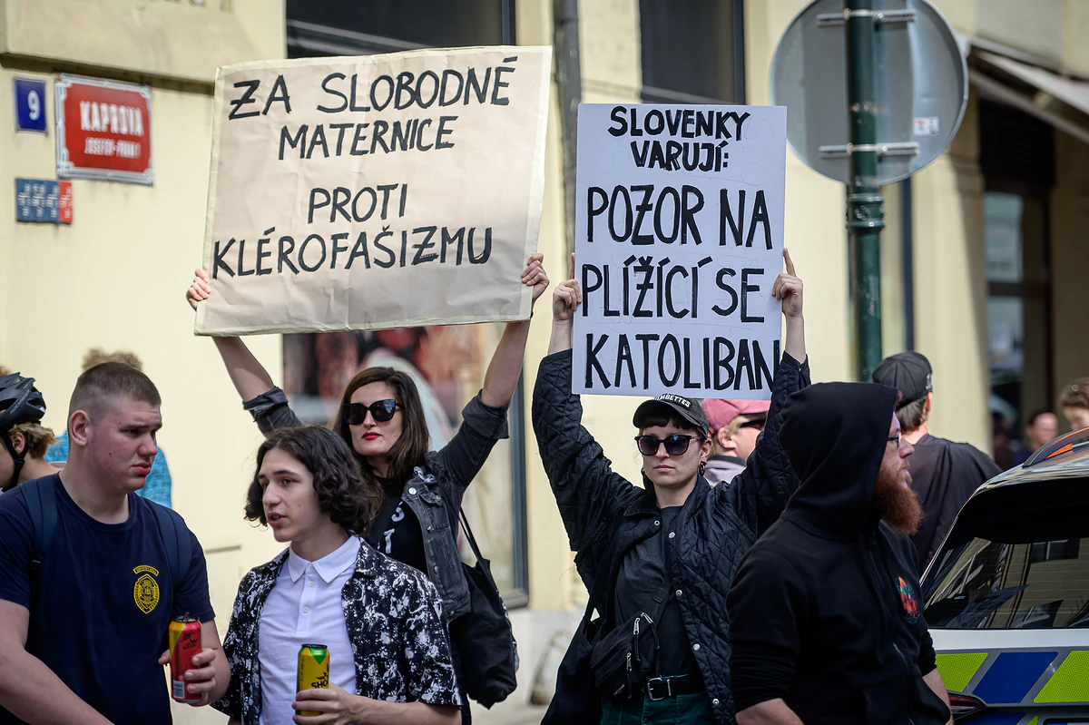 2025 04 26 blokada hnuti pro zivot 2400px 5484 e1745749711168