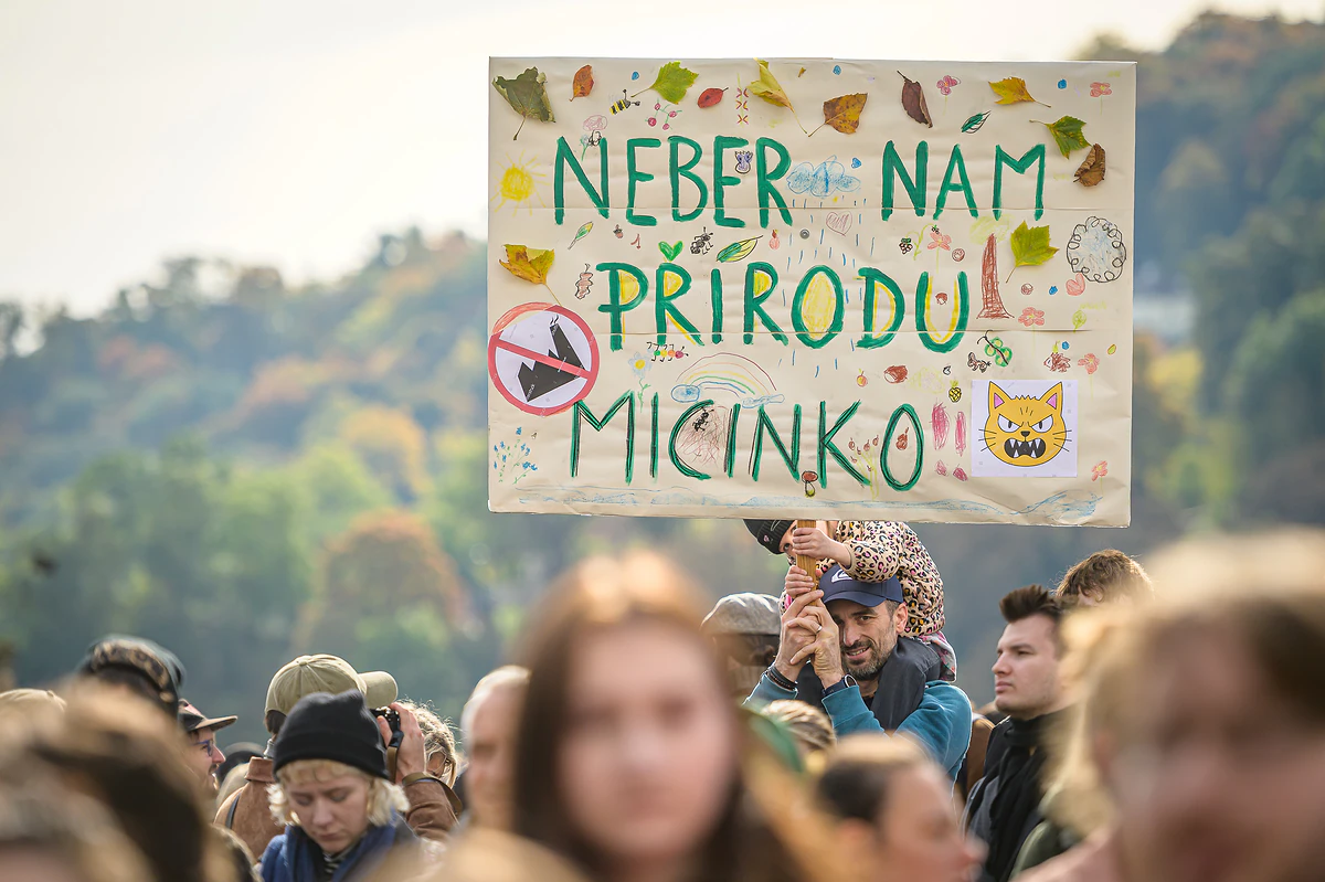 2025 10 19 MZP Macinka Hradcanske nam 2400px ZWL 0889
